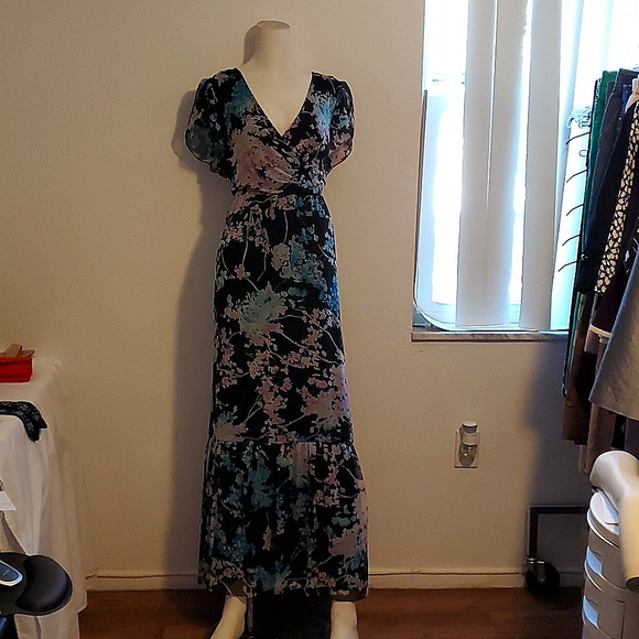 Diane Von Furstenberg Dresses Euc Dvf Floral Flutter Sleeve Maxi W